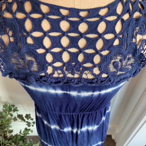 Forever 21 Women's Deep V-neck Tie Dye Top - Picture 5 of 8